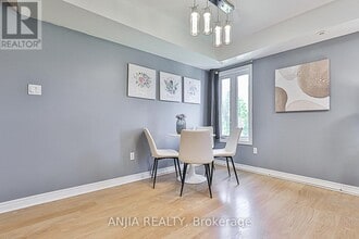 316 John St. in Markham, ON - Building Photo - Building Photo