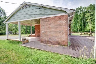 1002 Phineas Dr in Kernersville, NC - Building Photo - Building Photo