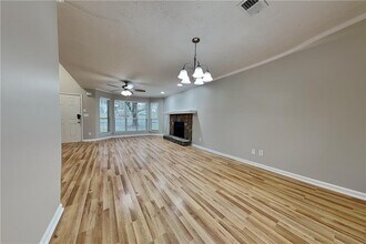 5652 Longbow Dr in Stone Mountain, GA - Building Photo - Building Photo