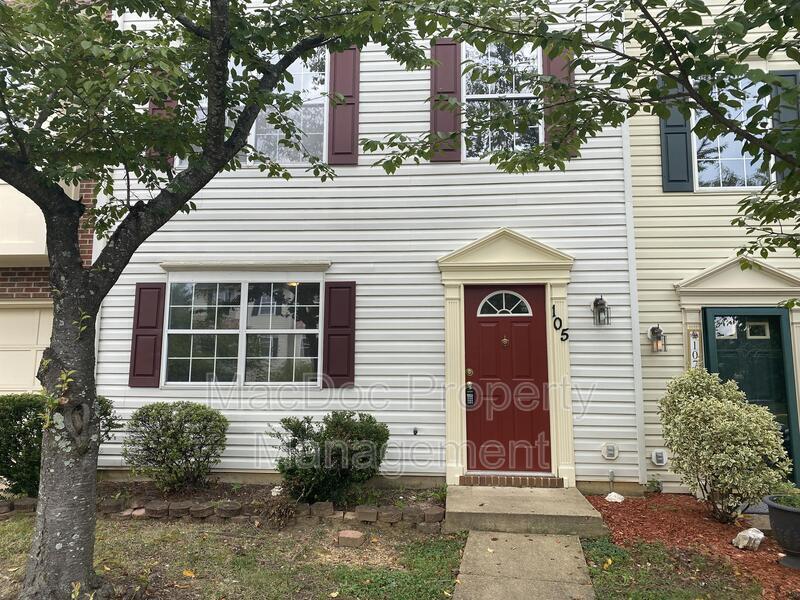 105 Raquel Ct in Falmouth, VA - Building Photo