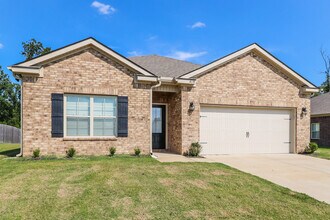 415 Beau Tisdale Dr in Oakland, TN - Foto de edificio - Building Photo