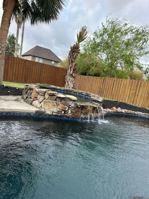 37313 Mindy Wy Ave in Prairieville, LA - Foto de edificio - Building Photo