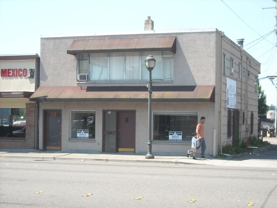 411-413 State Ave in Marysville, WA - Building Photo