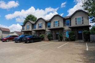 1775 Spring Water Dr, Unit C in Clarksville, TN - Building Photo