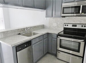 2802 Nueces St in Austin, TX - Foto de edificio - Building Photo