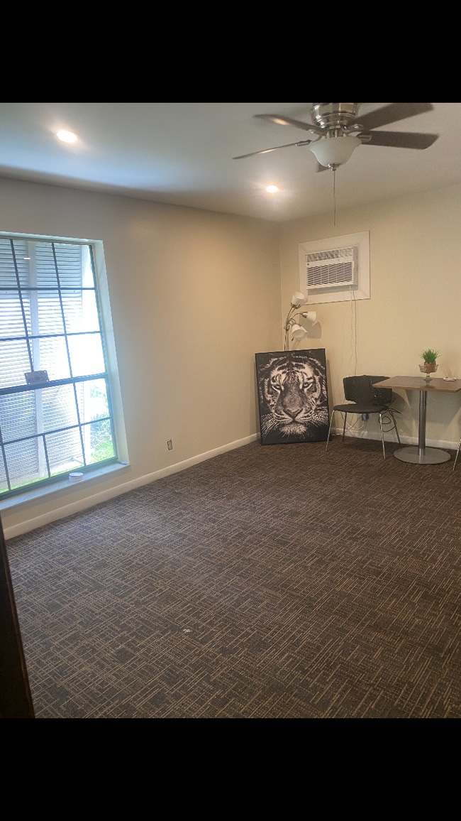 807 NE 22nd Dr, Unit 807a in Wilton Manors, FL - Building Photo - Building Photo