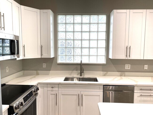 1122 Rialto Dr in Boynton Beach, FL - Foto de edificio - Building Photo