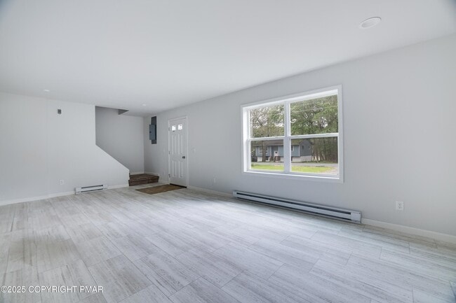 8475 Bumble Bee Way in Tobyhanna, PA - Building Photo - Building Photo