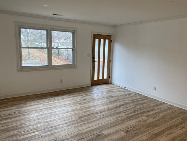 305 Druid Hills Dr in Lexington, NC - Foto de edificio - Building Photo