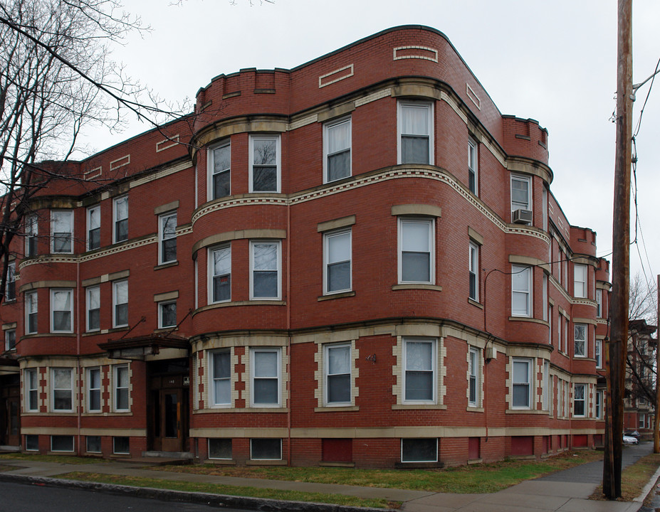 148 Pearl St in Holyoke, MA - Building Photo