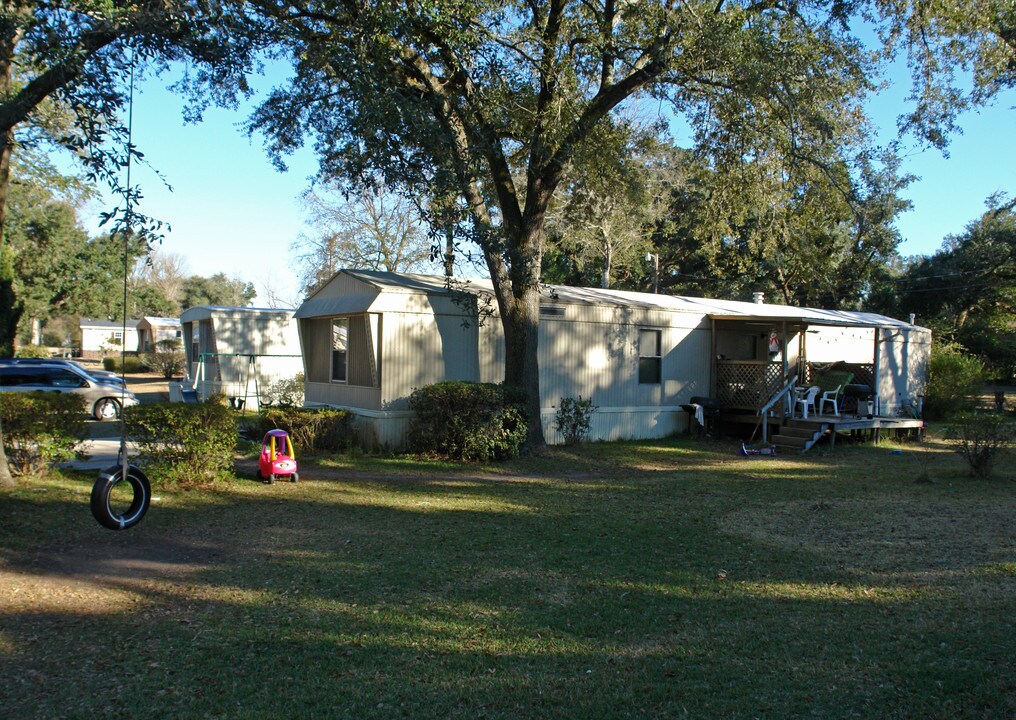 1500 N 65th Ave in Pensacola, FL - Foto de edificio