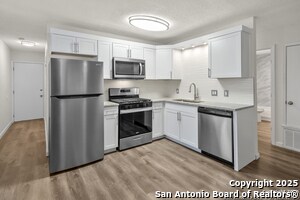 408 Regina St in San Antonio, TX - Building Photo