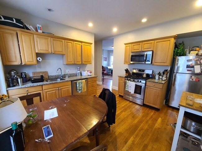 284 Summit Ave in Boston, MA - Building Photo - Building Photo