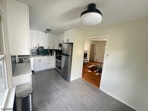 76 Mt Kemble Ave in Morristown, NJ - Building Photo - Building Photo