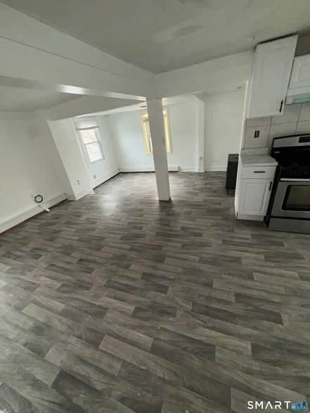 172 Dekalb Ave, Unit 2 in Bridgeport, CT - Foto de edificio - Building Photo