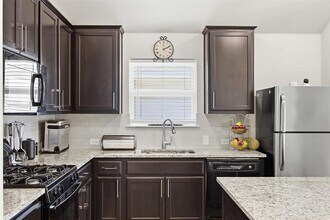 13701 Ronald Reagan Blvd in Cedar Park, TX - Building Photo - Building Photo