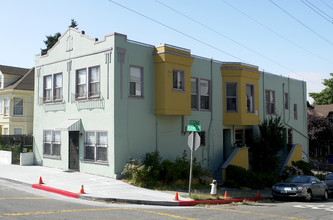 1105 E 28th St in Oakland, CA - Building Photo - Building Photo