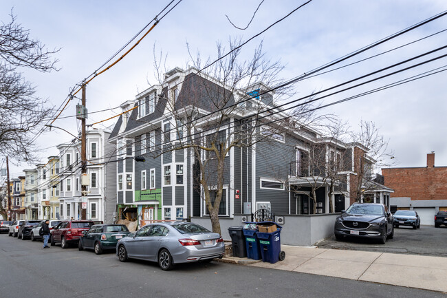 106 Webster St in Boston, MA - Foto de edificio - Building Photo