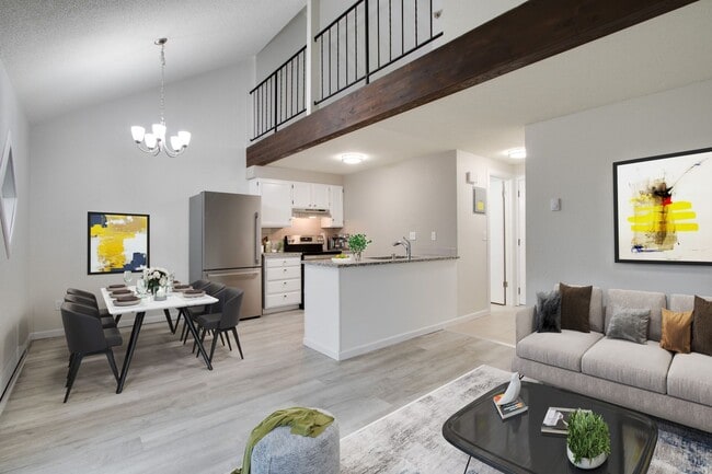 property at 902 N Crestline St