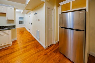 290 Broadway, Unit 1 in Somerville, MA - Building Photo - Building Photo