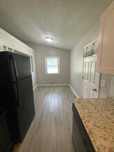 5104 S Norfleet Rd in Independence, MO - Building Photo - Building Photo