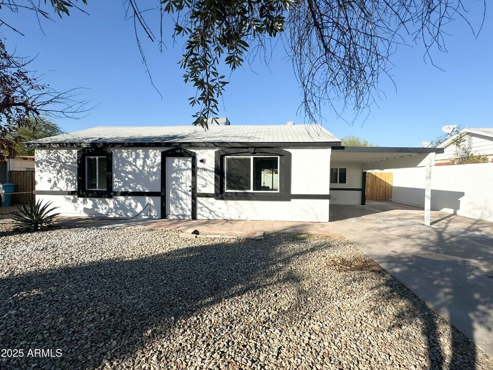 3244 E Harvard St in Phoenix, AZ - Building Photo