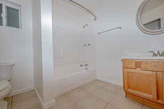 14 E 400 S, Unit 1 in Pima, AZ - Foto de edificio - Building Photo