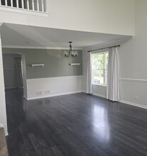 1433 Deer Creek Ln in Lake In The Hills, IL - Building Photo - Building Photo