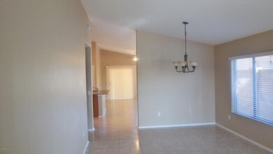 9310 W Beryl Ave in Peoria, AZ - Building Photo - Building Photo