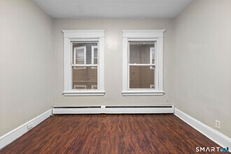 37 Plaza Ave in Waterbury, CT - Building Photo - Building Photo