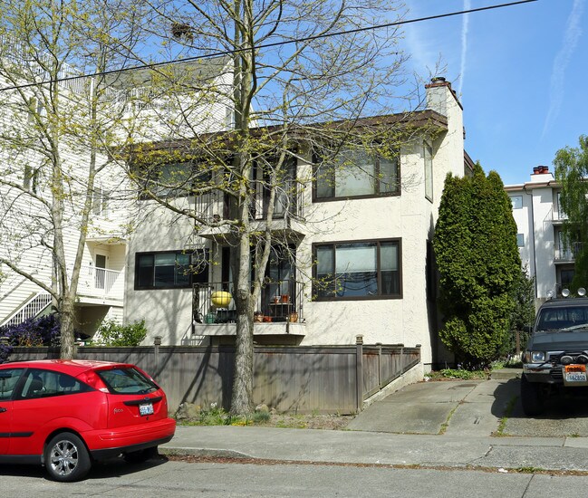 1742 NW 56th St in Seattle, WA - Foto de edificio - Building Photo