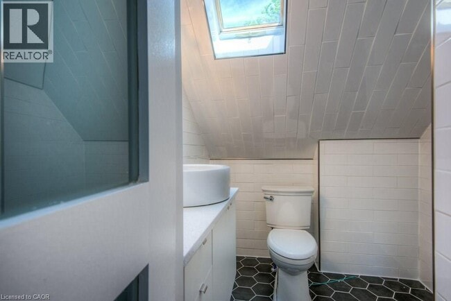 16 Wellington St N in Kitchener, ON - Building Photo - Building Photo