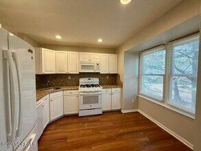 146 Heron Ct in Englishtown, NJ - Building Photo - Building Photo