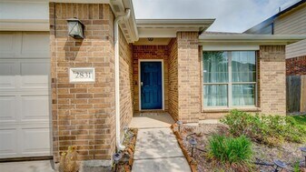 2831 Lockeridge Bend Dr in Spring, TX - Building Photo