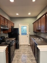 850 Woods Dr NW in Atlanta, GA - Building Photo - Building Photo