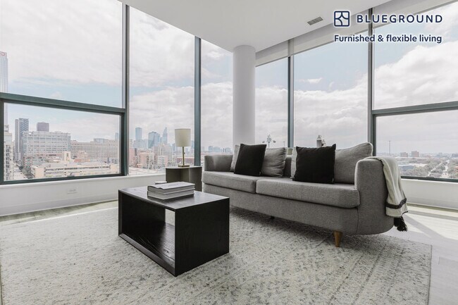 808 W Van Buren St