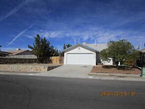 11837 Snow Hawk Dr in El Paso, TX - Building Photo - Building Photo