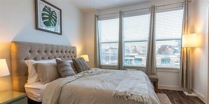 1000 Fort Worth Ave in Dallas, TX - Building Photo - Building Photo