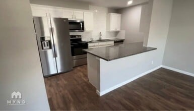 4892 Masch Branch Rd in Krum, TX - Foto de edificio - Building Photo