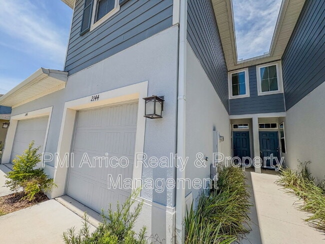 2144 Laceflower Dr in Brandon, FL - Foto de edificio - Building Photo