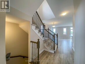 1043 Speedvale Ct in Ottawa, ON - Building Photo - Building Photo