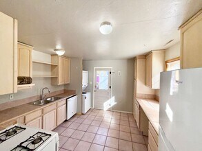 1911 Manor Ln in Colorado Springs, CO - Building Photo - Building Photo