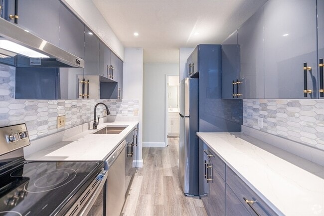 95 Audubon Rd, Unit 810 in Wakefield, MA - Building Photo - Building Photo