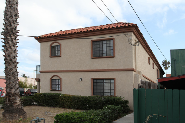 3821 Utah St in San Diego, CA - Foto de edificio - Building Photo