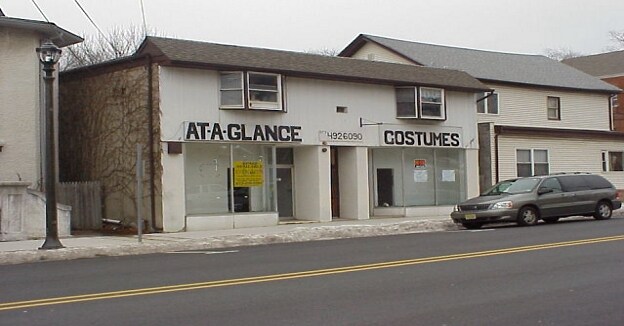 228 Main St in Butler, NJ - Building Photo