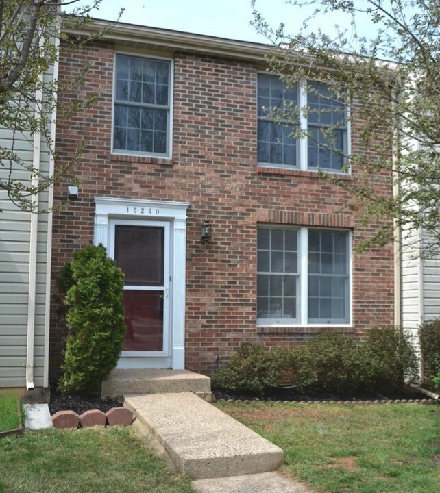 13240 Custom House Ct in Fairfax, VA - Building Photo