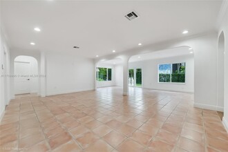 3611 Durango St in Coral Gables, FL - Building Photo - Building Photo