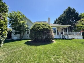 320 Tigitsi Way in Loudon, TN - Building Photo - Building Photo