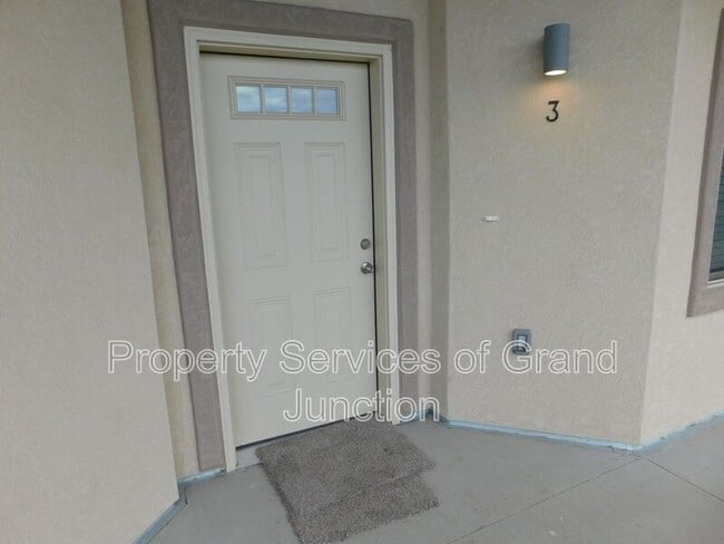 property at 672 Brookwillow Dr