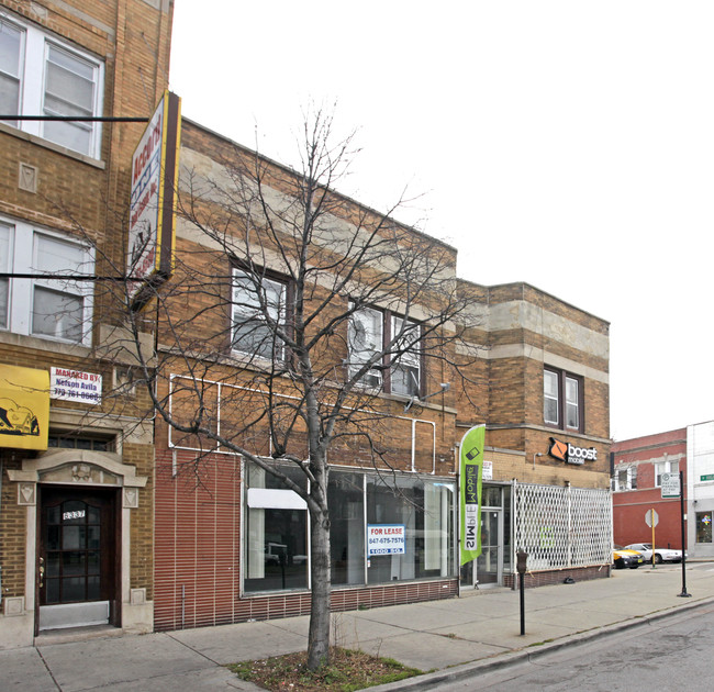 6333 N Clark St in Chicago, IL - Foto de edificio - Building Photo